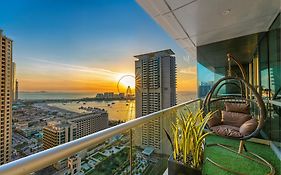 Jbr Luxe Seaviews Apartment With Pool & Gym